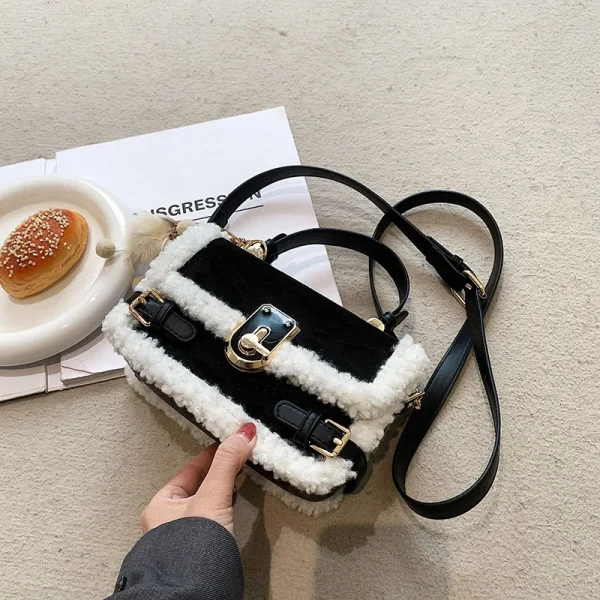 sac à main en daim noir