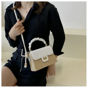 sac à main en paille blanc avec poignée en cuir