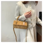 sac en daim cylindrique chic