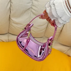 sac à main vernis rose métallisé