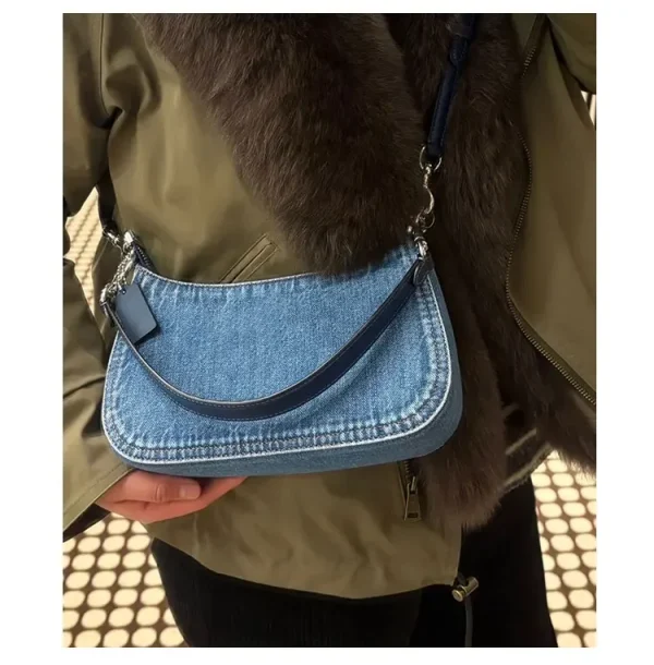 sac à main en jean avec bandoulière en cuir