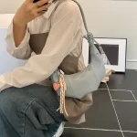 sac à main en cuir épaule gris