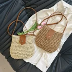 sac de plage beige tressé