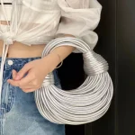 sac à main argenté soirée