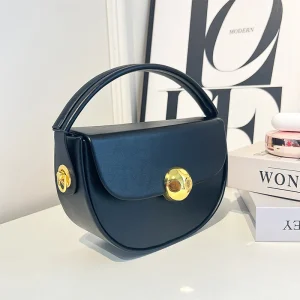 mini sac à main noir design moderne