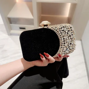 sac à main en velours noir