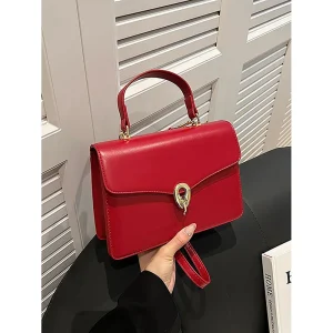 sac à main en cuir rouge