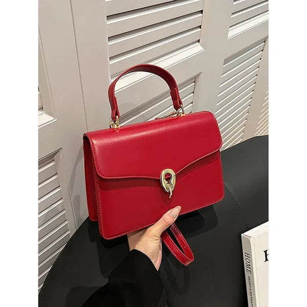sac à main en cuir rouge