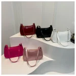sac vernis noir élégant