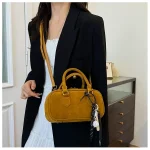 sac à main jaune chic