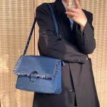 sac à main en jean idéal pour aller au travail