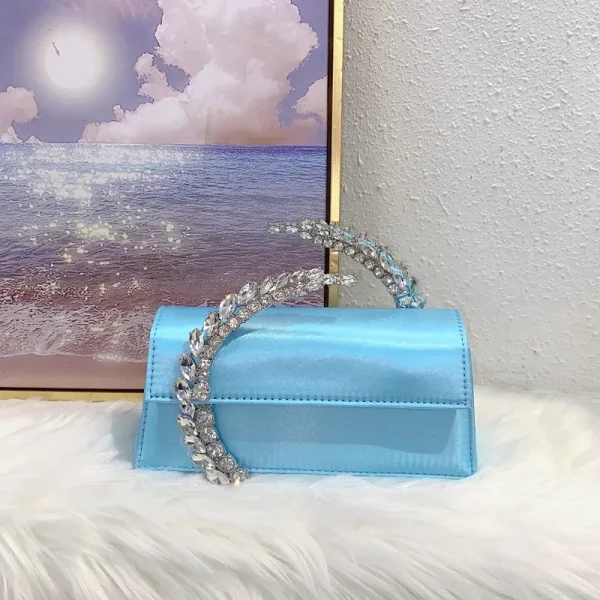 sac à main en velours bleu brillant avec poignée strass cristal – pochette élégante soirée mariage