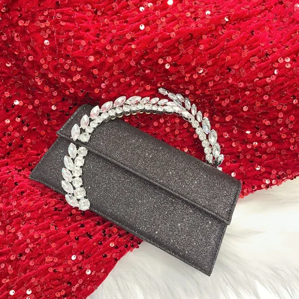 sac à main en velours noir pailleté