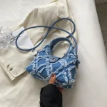 sac à main frangé en jean tendance