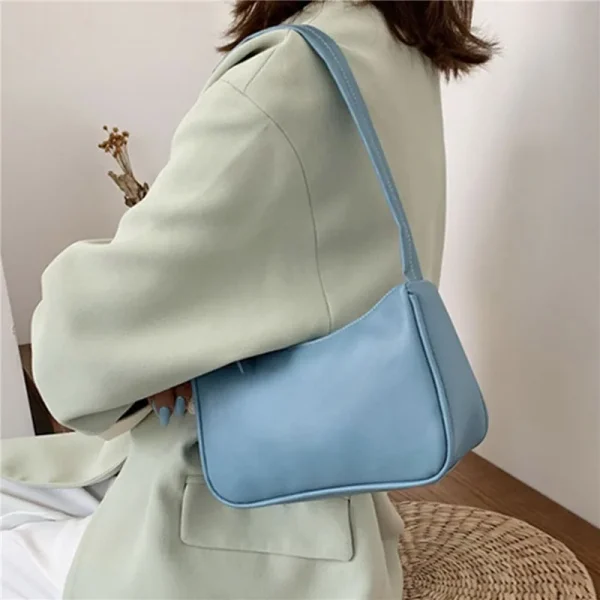 sac épaule bleu style minimaliste
