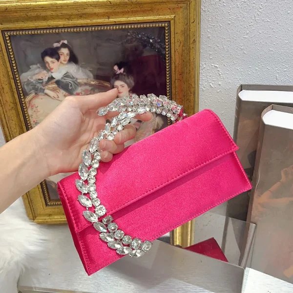 sac à main en velours rose avec poignée strass cristal – pochette élégante soirée mariage