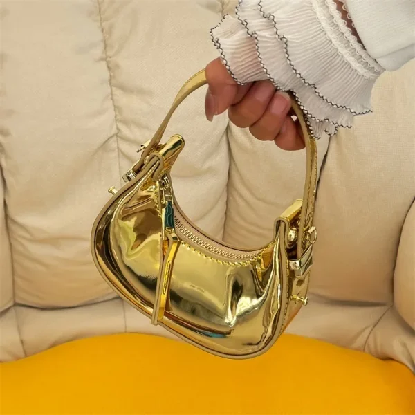 sac à main vernis doré métallisé