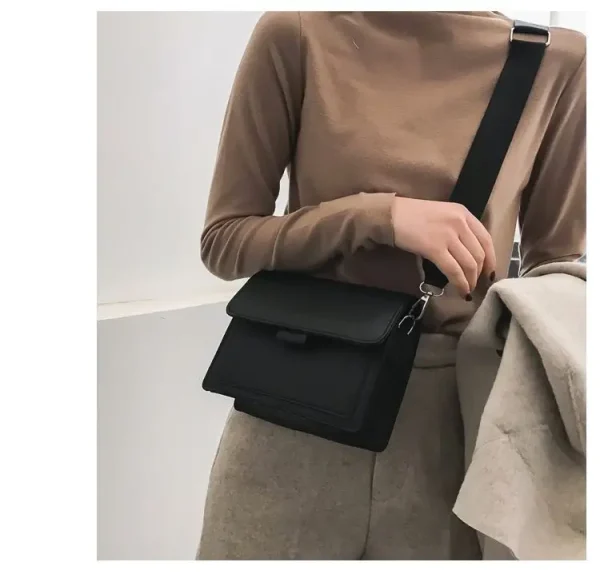 sac bandoulière noir décontracté chic et pratique