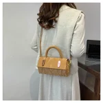 sac à main chic en daim marron