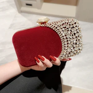 sac à main en velours de soirée rouge et strass