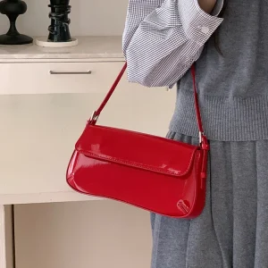 sac à main verni rouge