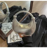 sac à main verni gris brillant