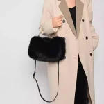 sac à main noir avec perles décoratives