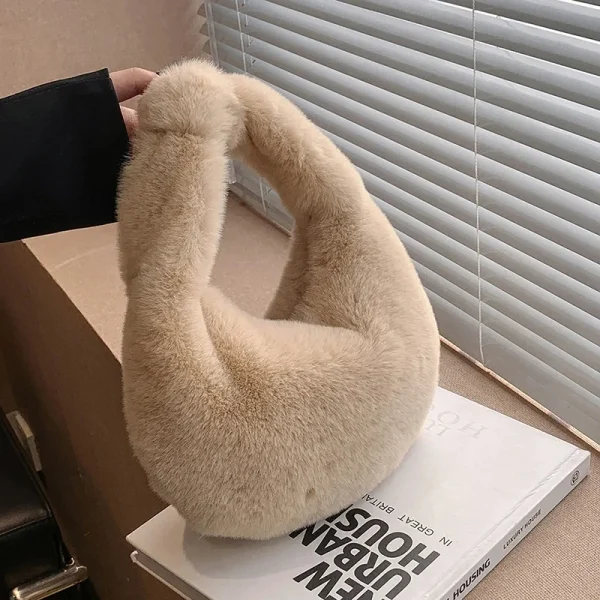 Sac À Main Hobo En Fausse Fourrure Beige – Doux Chic Et Tendance Pour L’hiver