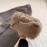 accessoire de mode chic sac à main en fourrure synthétique