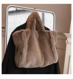 Sac À Main En Fausse Fourrure Marron – Sac D’hiver Doux Tendance Et Élégant