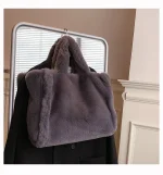 sac à main en fausse fourrure gris élégant et doux pour l'hiver