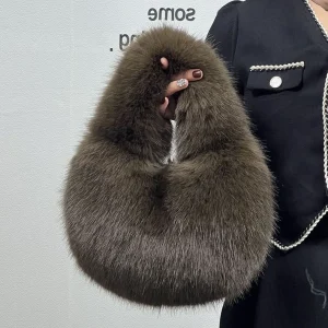 Sac À Main En Fausse Fourrure Marron – Modèle Hobo Doux Tendance Et Chaleureux Pour L’hiver