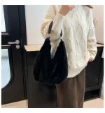 sac épaule doux en fourrure noire