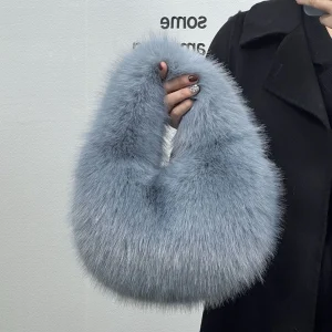 Sac À Main En Fausse Fourrure Gris Bleuté – Style Hiver Luxe Doux Et Élégant