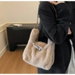 accessoire de mode en fourrure synthétique