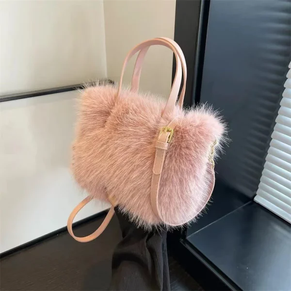 Sac À Main Fourrure Rose – Hivernal Doux Et Élégant