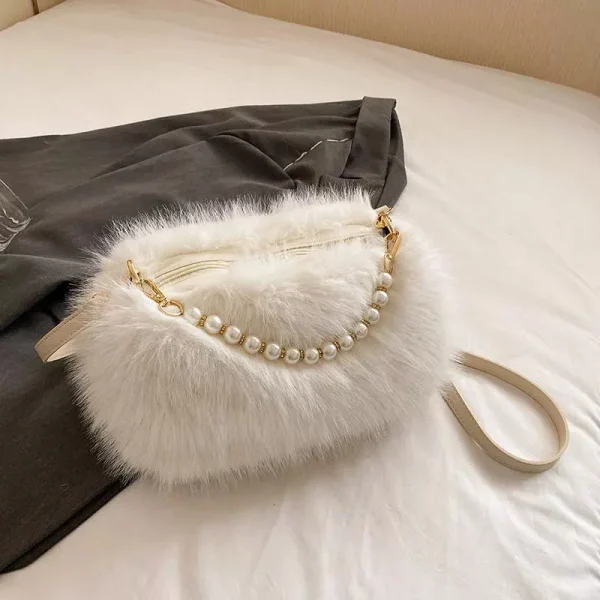 Sac À Main En Fausse Fourrure Blanche Avec Chaîne De Perles – Élégant Et Chic