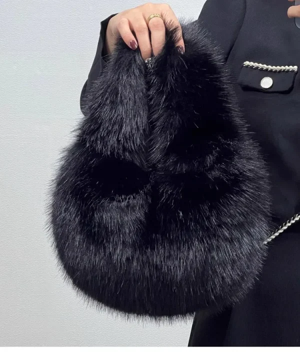 Sac À Main En Fausse Fourrure Noire – Modèle Hobo Doux Tendance Et Chaleureux Pour L’hiver