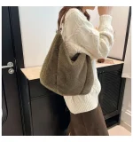sac à main fashion en fourrure