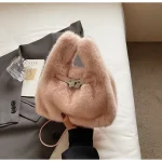 sac épaule doux en fourrure rose
